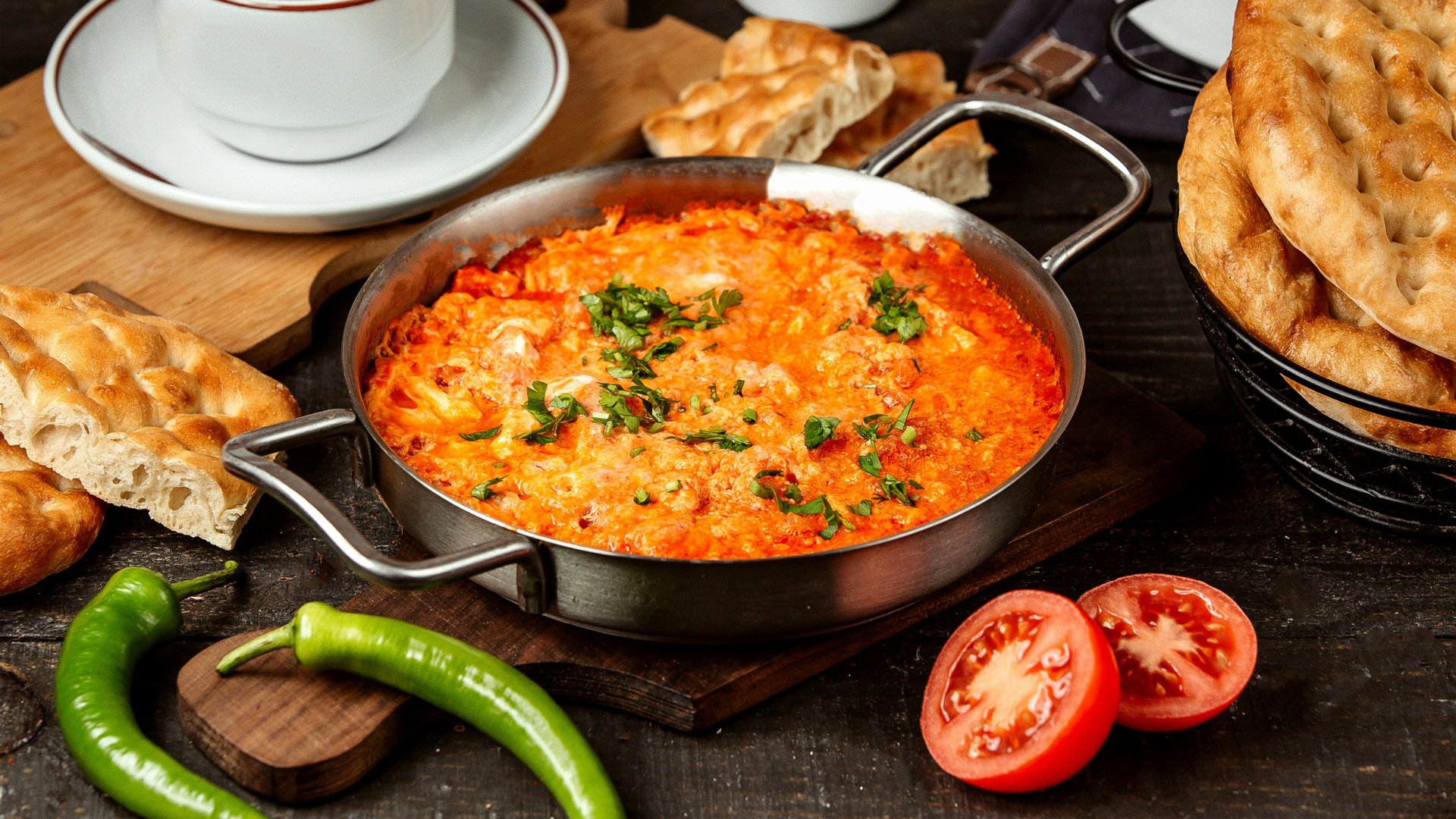 Doğal Yöntemlerle Hazırlanan Menemen Karışımının Faydaları ve Tarif Önerileri