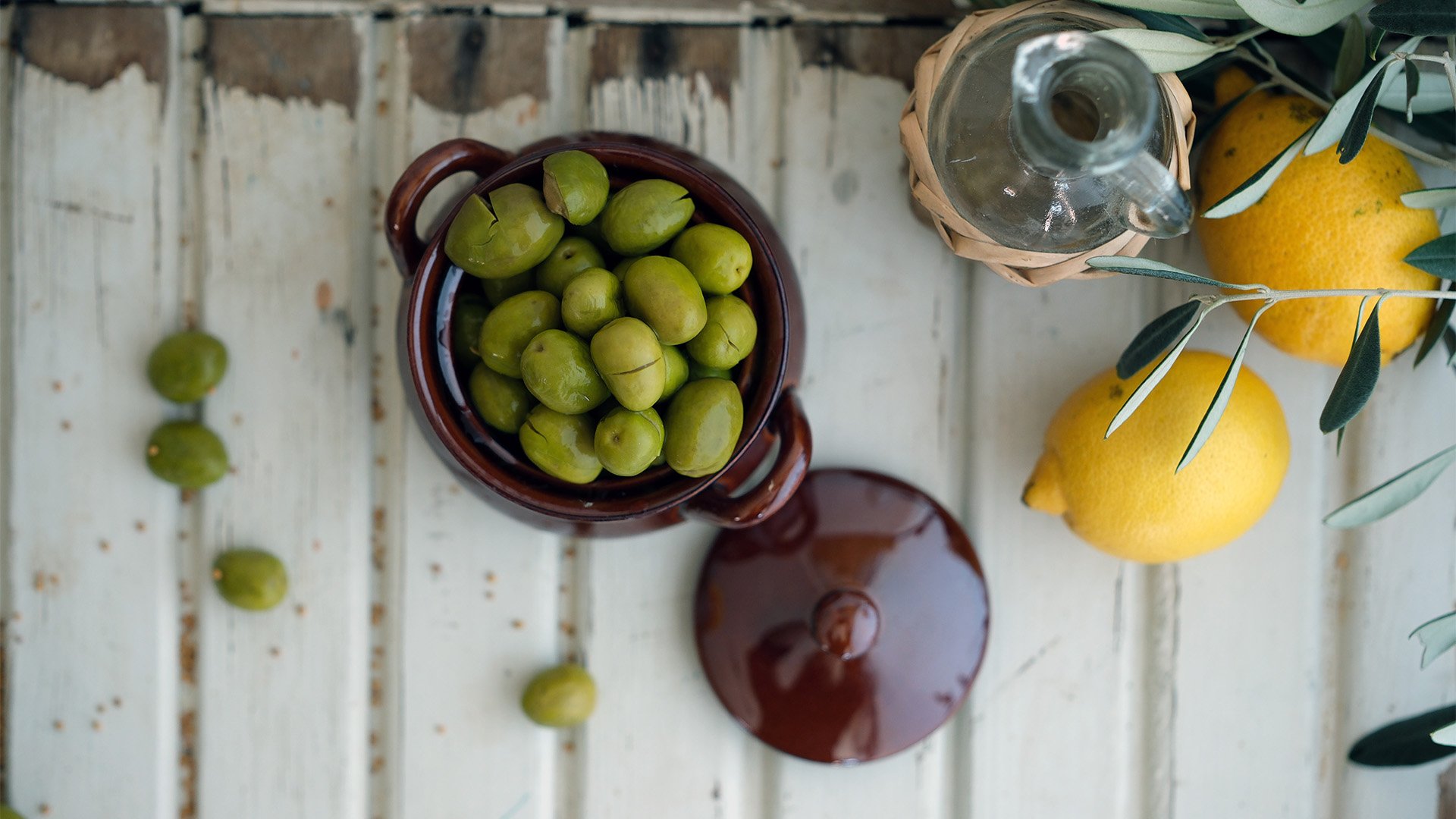 Yeşil Zeytin Rehberi: Tarihi, Çeşitleri ve En İyi Yeşil Zeytin Seçimi