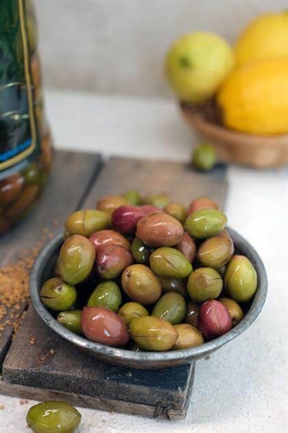 Çizik Zeytin( Manzalina Alacalı ve Yeşil Karışık ) 2 Kg