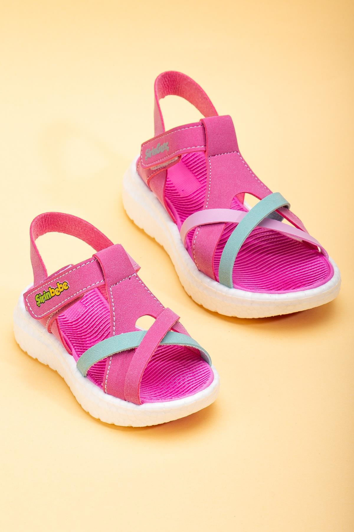 DİREKLİ YÜZÜ ÇAPRAZ BANTLI KIZ BEBE ÇOCUK SANDALET FUŞYA