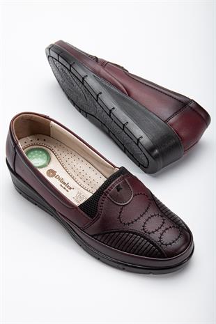 YÜZÜ NAKIŞ İŞLEMELİ DOLGU TUPUK KADIN AYAKKABI BORDO