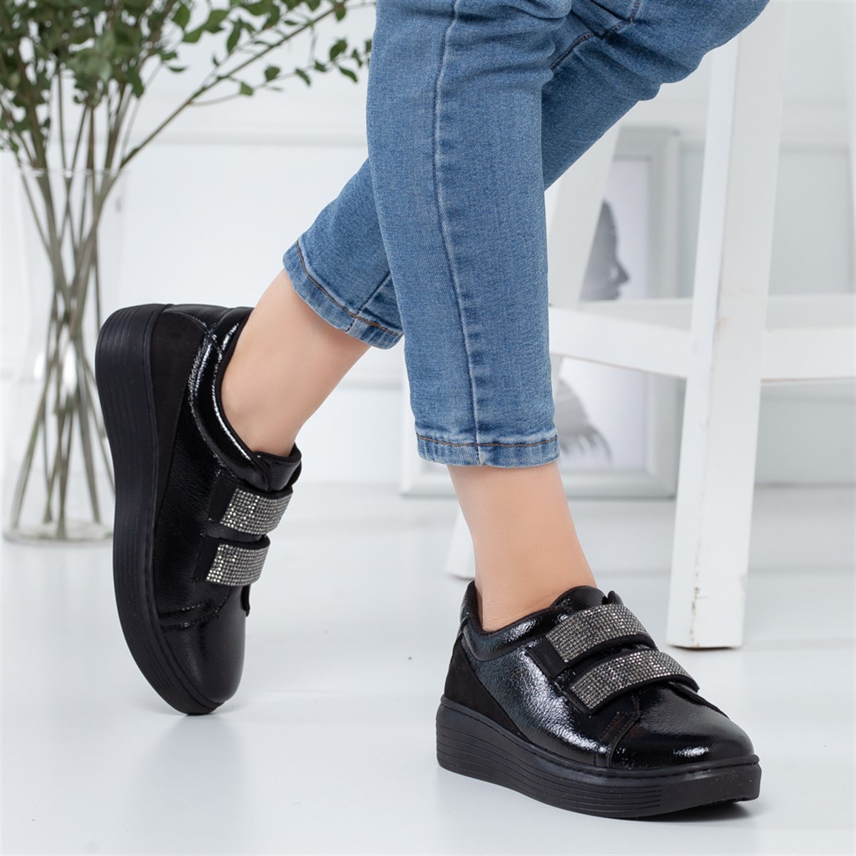 Taşlı Siyah Kadın Sneaker | Dilimler Ayakkabı