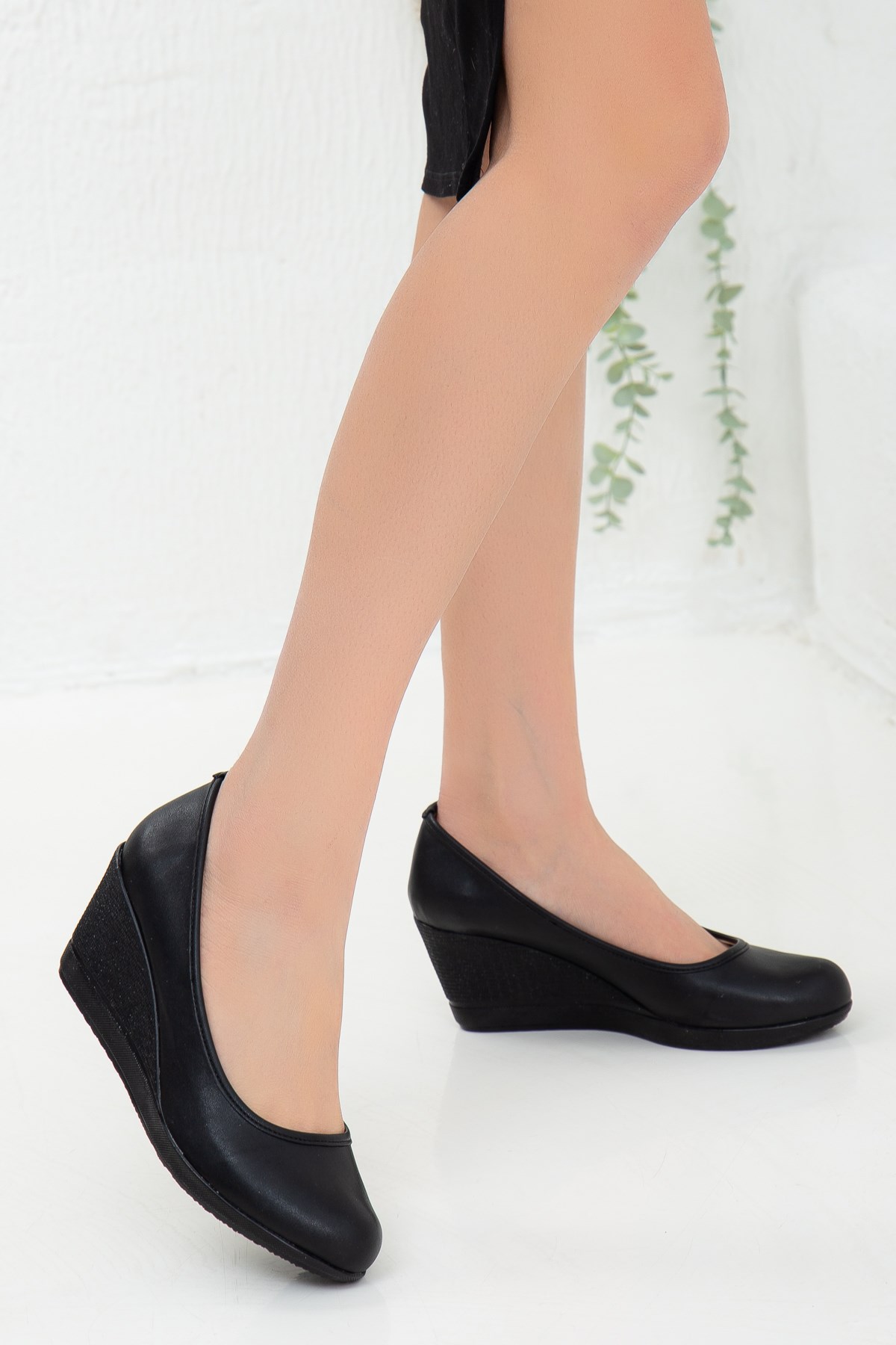 Cilt Siyah Kadın Dolgu Topuklu Ayakkabı