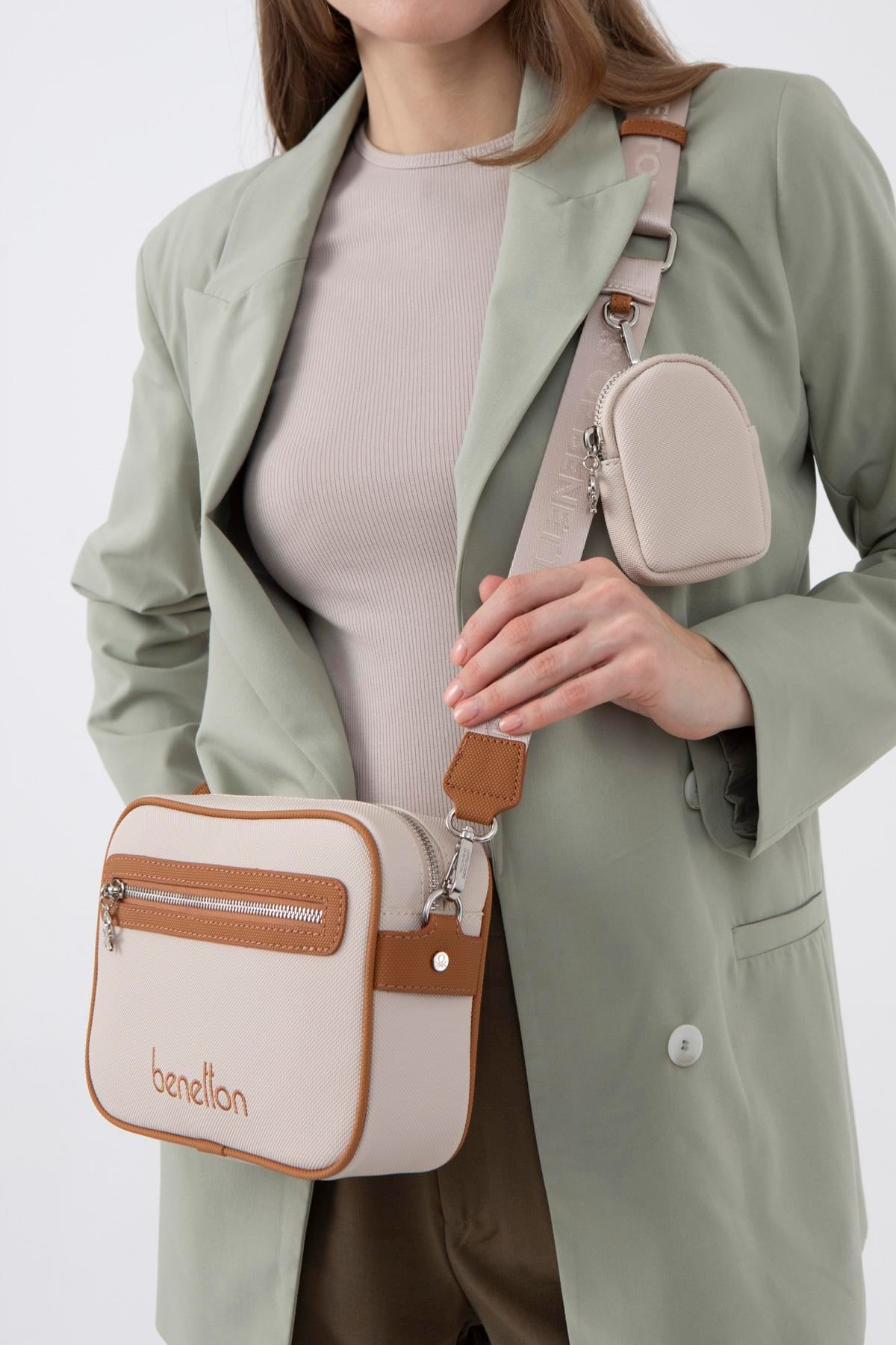 BNT1603-SoftUnited BenettonEl ÇantasıUnited Benetton BNT1603 El Çantası Bej-Camel