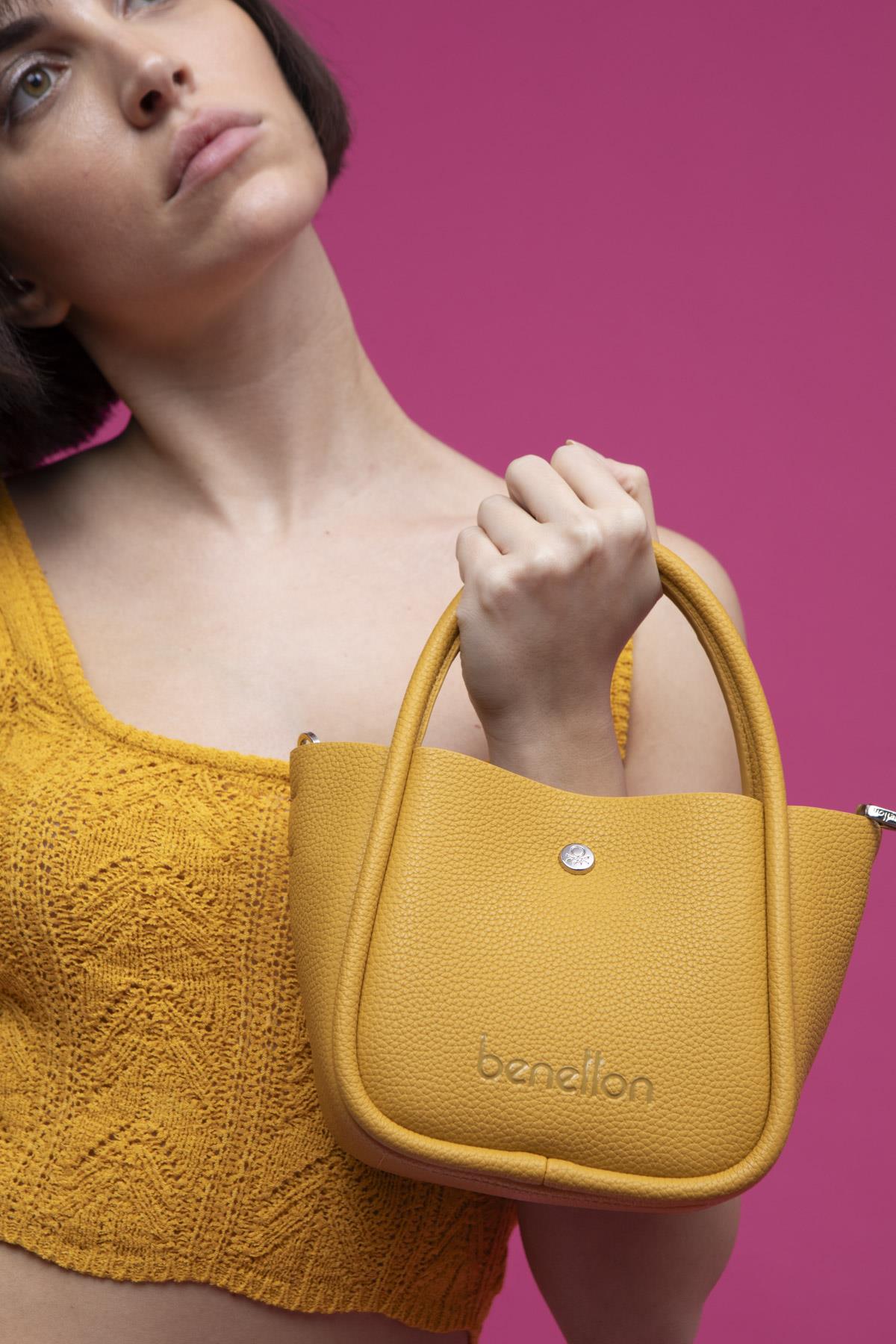 BNT1511-SoftUnited BenettonEl ÇantasıUnited Benetton BNT1511 El Çantası Sarı