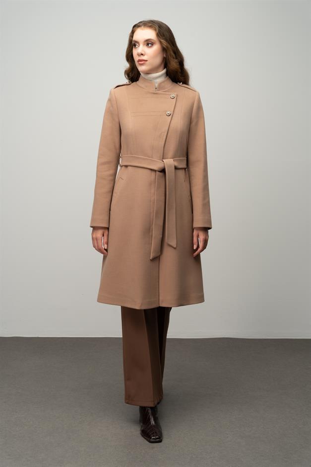 معطف مزدوج الصدر بخط A مع تفاصيل كتاف كامل 3039