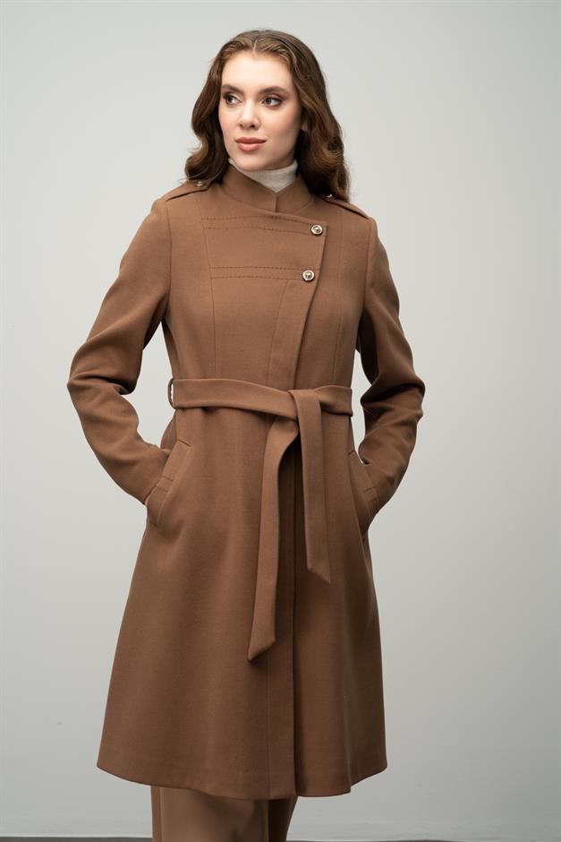 معطف مزدوج الصدر بخط A مع تفاصيل كتاف التبغ 3039