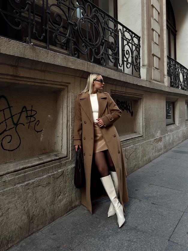 Double-Breasted Long Coat with Epaulette Detail K. KAMEL 3056