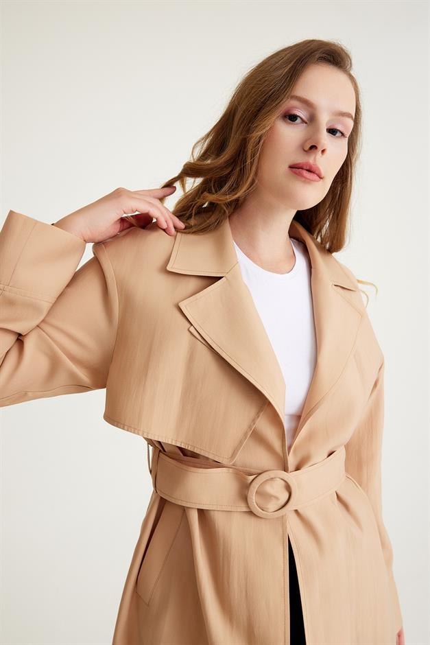 معطف ترنش طويل بدون بطانة مع تفاصيل كتاف وعباءة كامل 6604