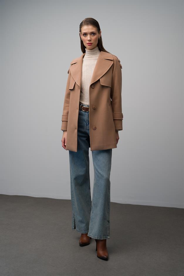 معطف بأكمام راجلان مع كتاف وتفاصيل عباءة كامل 3078