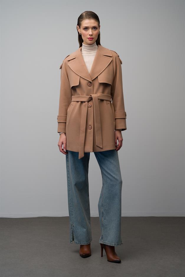 معطف بأكمام راجلان مع كتاف وتفاصيل عباءة كامل 3078