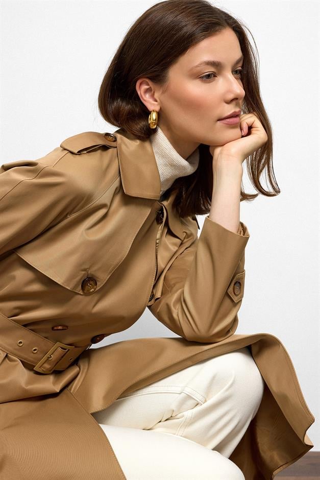 Raglan Sleeve Water Repellent Trench Coat with Epaulette and Cape Details K. KAMEL 6766