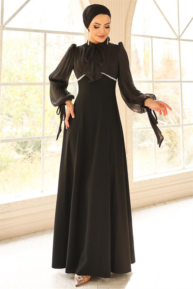 Bağcık ve İnci Detaylı Yoryo İpek Krep Kombinli Tesettür Abiye Elbise SİYAH 1685
