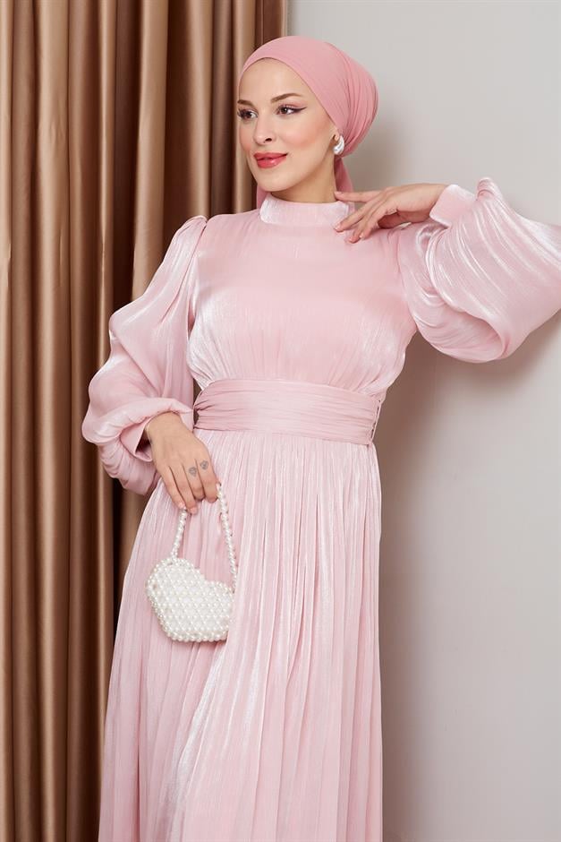 فستان سهرة حريري من يوريو للحجاب مع حزام خصر وتفاصيل مجمعة مسحوق 1225