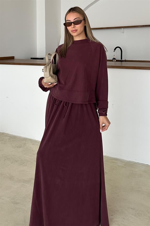 طقم بنطال رياضي من القماش الفاخر برقبة دائرية حافة 9383-TK