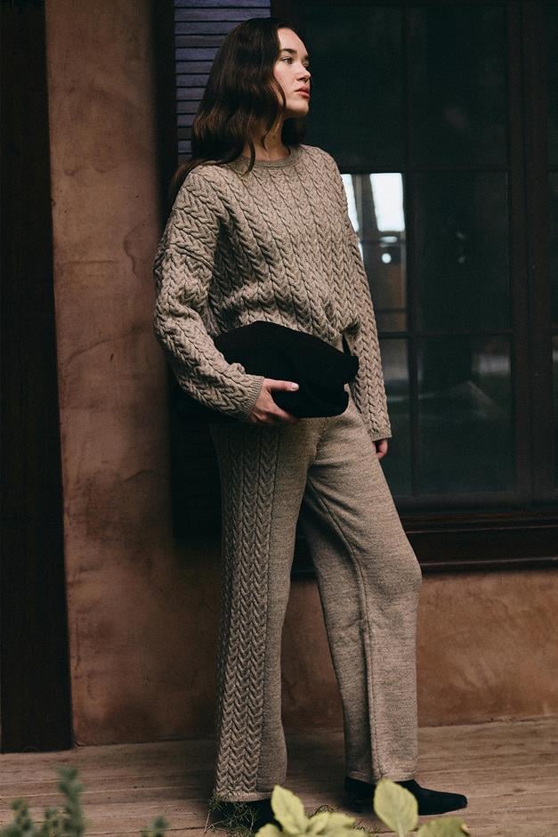 Crew Neck Hair Knit Sweater Suit VIZON 9369-TK