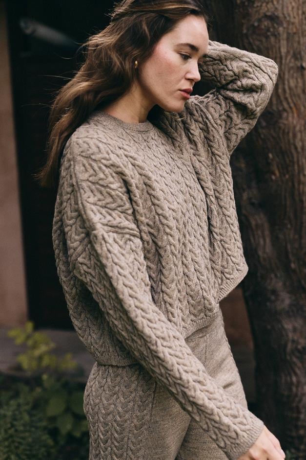 Crew Neck Hair Knit Sweater Suit VIZON 9369-TK