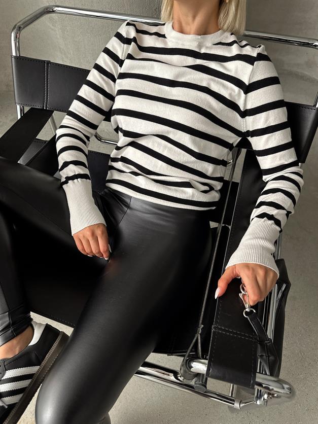 Crew Neck Black Striped Knit Sweater IVORY 8236