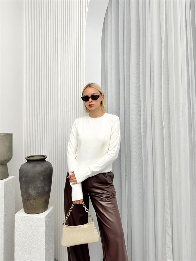 Crew Neck Knitted Sweater IVORY 8235