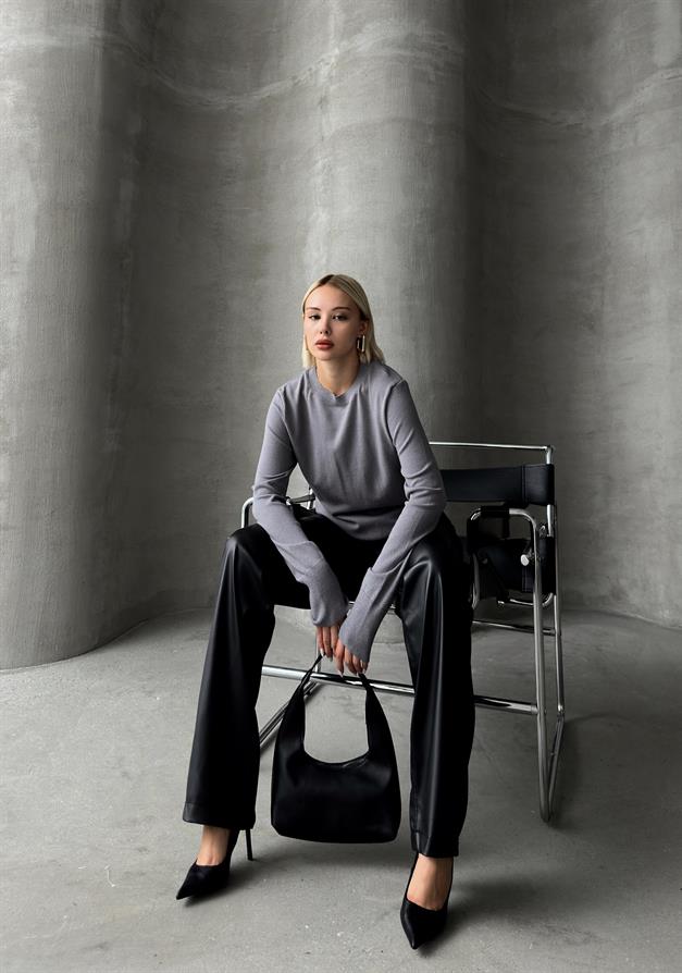 Crew Neck Knitted Sweater GREY 8235