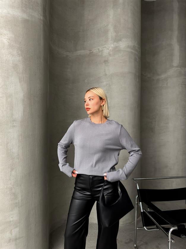 Crew Neck Knitted Sweater GREY 8235