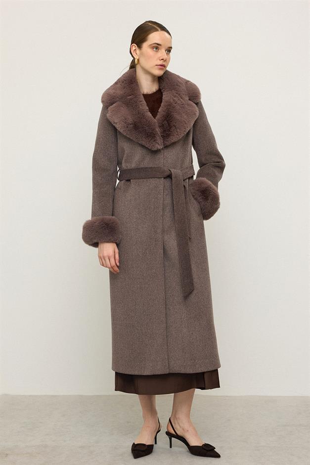 معطف طويل مبطن بالفرو مع ياقة وأكمام قابلة للفصل لاتيه 3088
