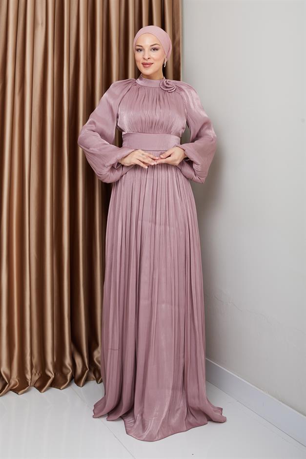 فستان سهرة حرير يوريو مطوي مع تفاصيل زهور وَردَة 1240