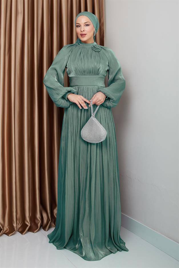 فستان سهرة حرير يوريو مطوي مع تفاصيل زهور أخضر مائي 1240