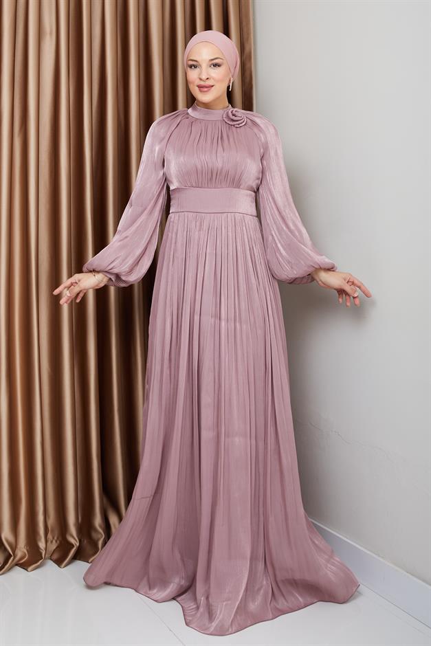 فستان سهرة حرير يوريو مطوي مع تفاصيل زهور وَردَة 1240