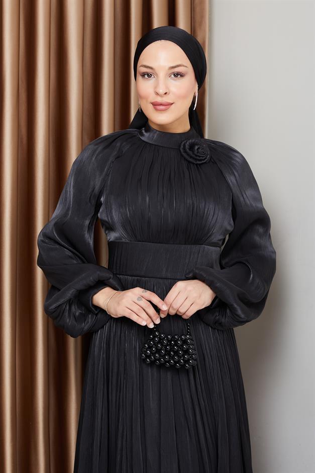 فستان سهرة حرير يوريو مطوي مع تفاصيل زهور أسود 1240