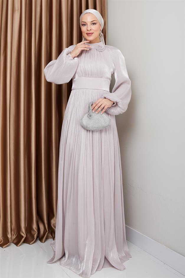 فستان سهرة حرير يوريو مطوي مع تفاصيل زهور حجر 1240