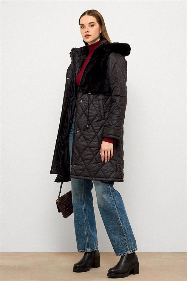 معطف مبطن من الفرو القابل للإزالة مع غطاء للرأس أسود 6781