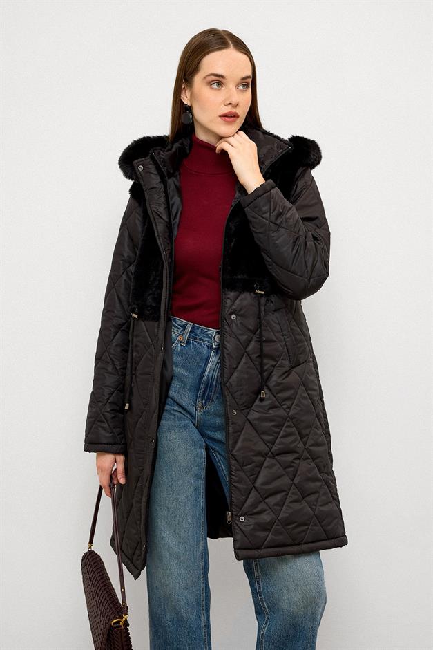 معطف مبطن من الفرو القابل للإزالة مع غطاء للرأس أسود 6781