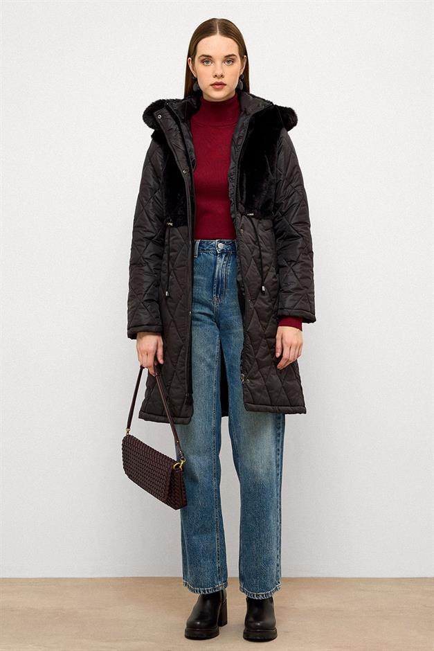 معطف مبطن من الفرو القابل للإزالة مع غطاء للرأس أسود 6781