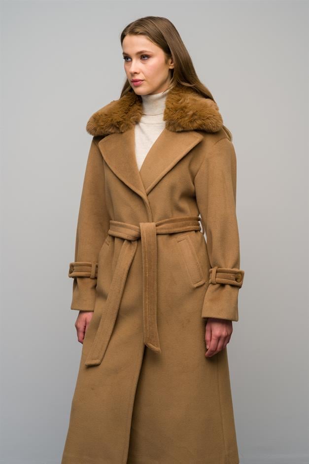 معطف فروي كبير الحجم بأكمام منخفضة وقابل للفصل ك. كامل 3067