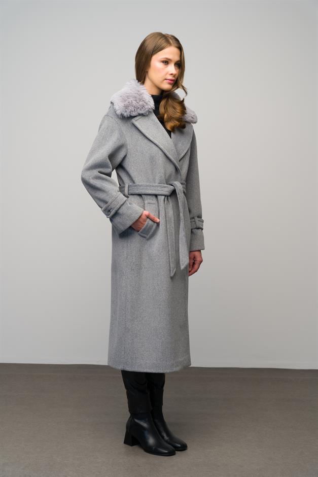 معطف فروي كبير الحجم بأكمام منخفضة وقابل للفصل أ.جري 3067