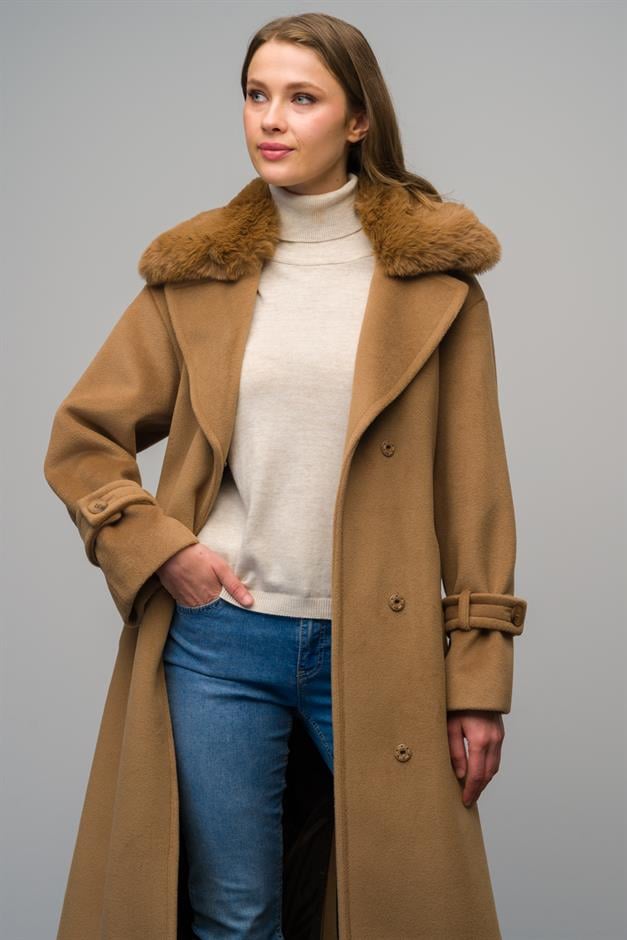 معطف فروي كبير الحجم بأكمام منخفضة وقابل للفصل ك. كامل 3067