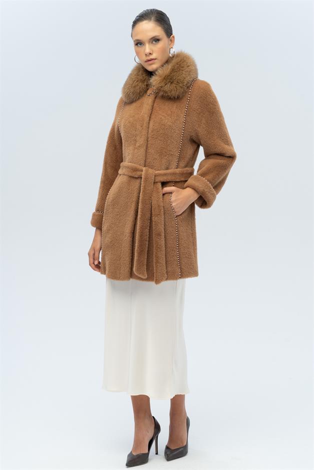 معطف فروي قابل للإزالة بتفاصيل لؤلؤية التبغ 3098-TK