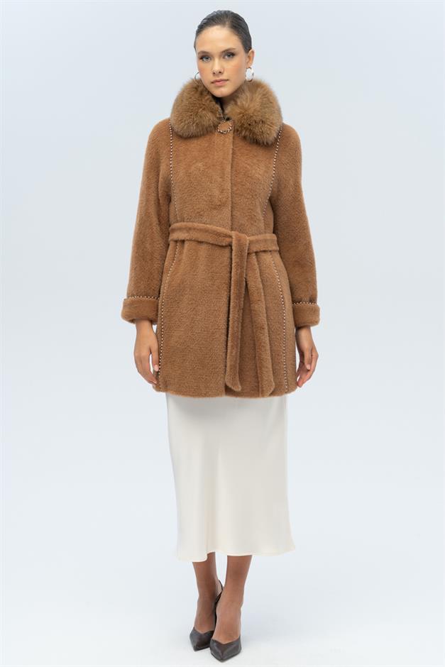 معطف فروي قابل للإزالة بتفاصيل لؤلؤية التبغ 3098-TK