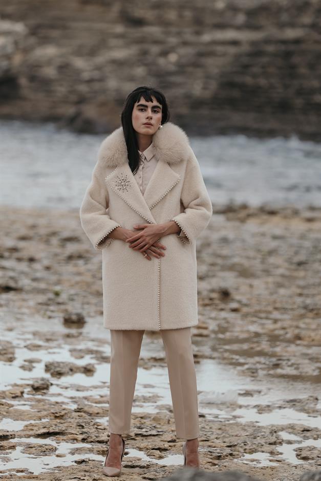 Removable Plush Coat with Fur Embroidery and Pearl Details IVORY 3959-TK