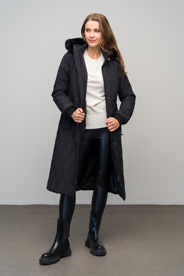 معطف مبطن بتفاصيل ضلعية وغطاء رأس من الفرو القابل للإزالة أسود 6621