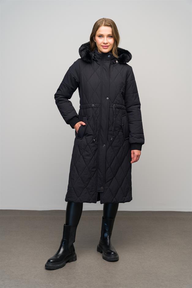 معطف مبطن بتفاصيل ضلعية وغطاء رأس من الفرو القابل للإزالة أسود 6621