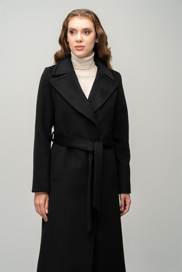 معطف حصري برباط على الخصر مزود بزر كبس أمامي أسود 3057