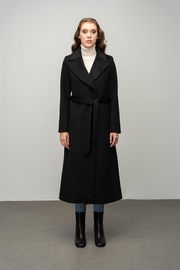 معطف حصري برباط على الخصر مزود بزر كبس أمامي أسود 3057