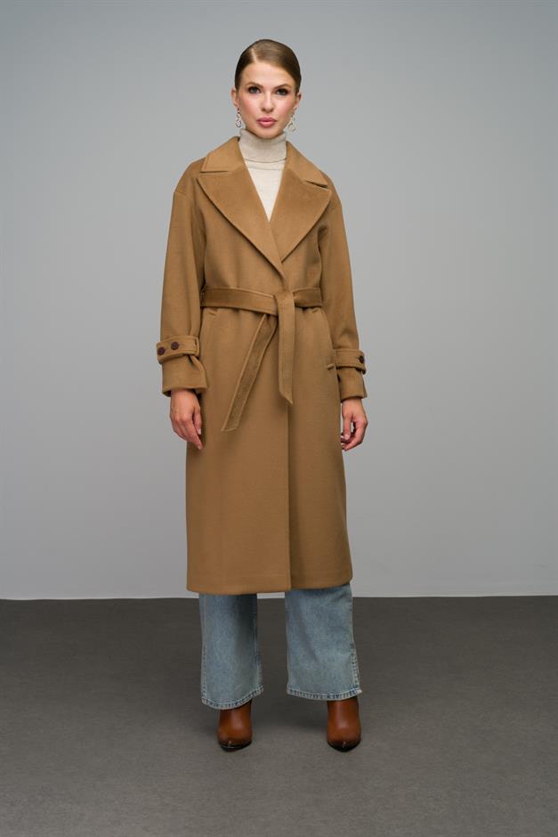 Snap-Front Closure, Low Sleeve, Oversize Coat K. KAMEL 3933