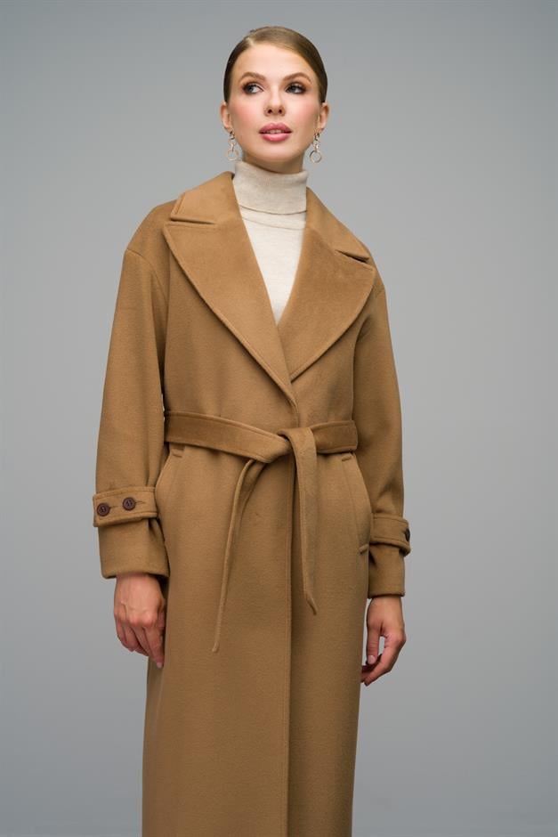 Snap-Front Closure, Low Sleeve, Oversize Coat K. KAMEL 3933