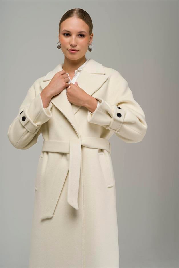 Snap-Front Closure, Low Sleeve, Oversize Coat IVORY 3933