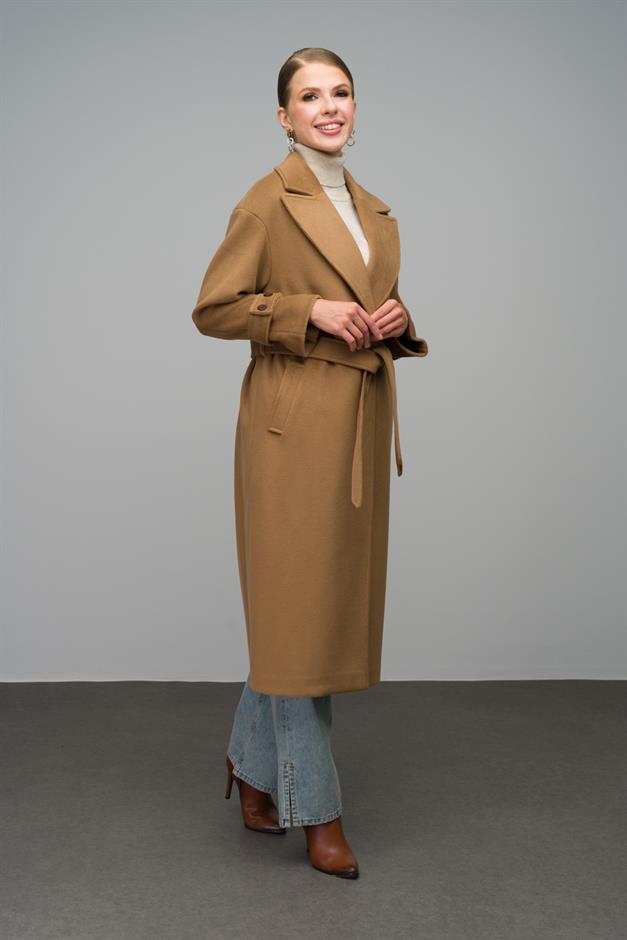 Snap-Front Closure, Low Sleeve, Oversize Coat K. KAMEL 3933