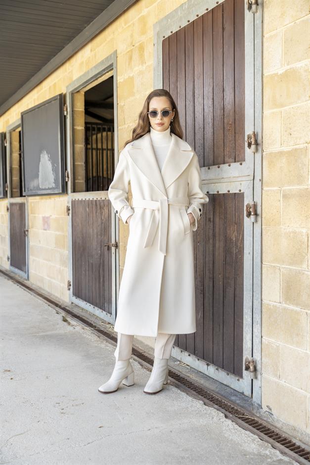 Snap-Front Closure, Low Sleeve, Oversize Coat IVORY 3933