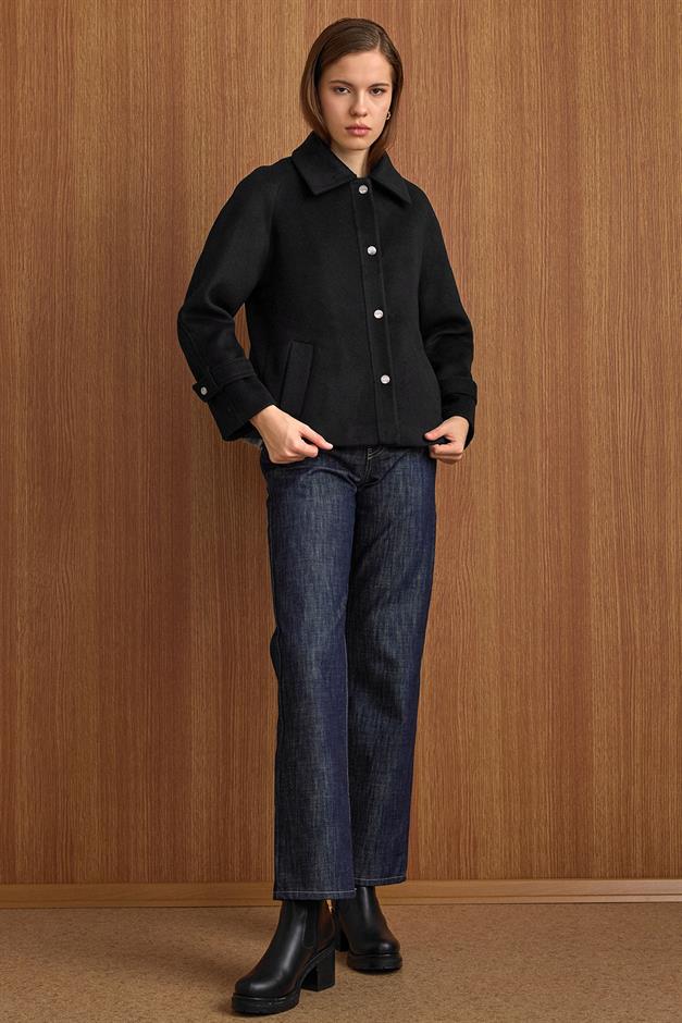 Çıt Çıt Kapamalı Pat Detaylı Kısa Kaban SİYAH 3163